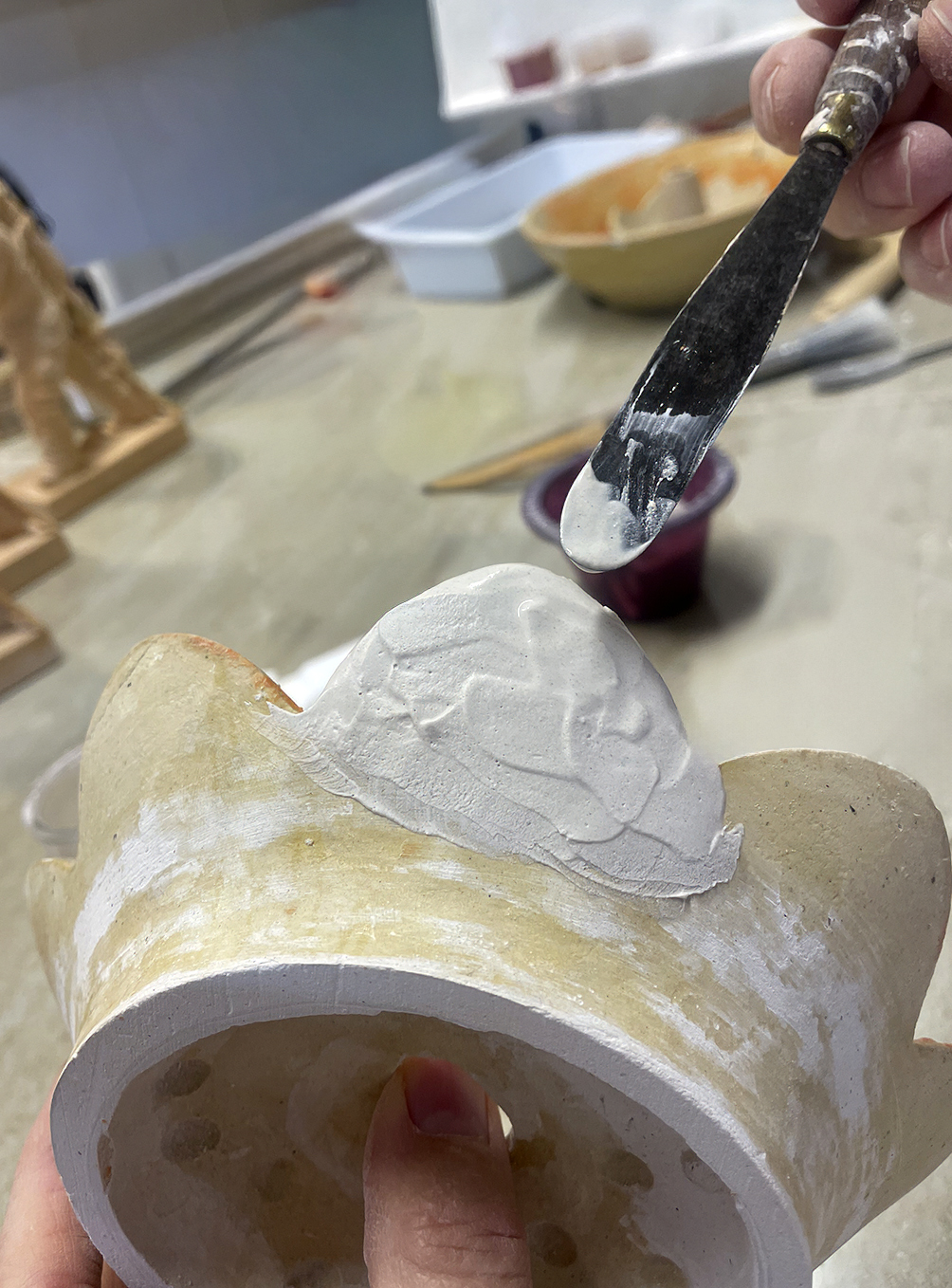 RESTAURANDO PIEZA CERÁMICA